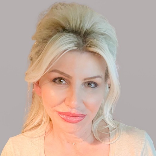 Renata Moulavi Photo