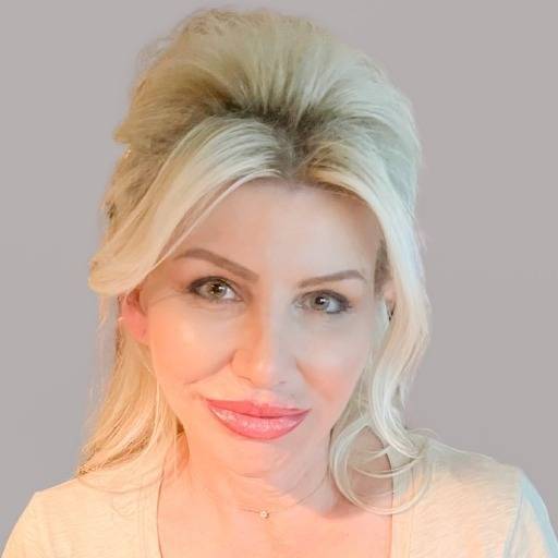 Renata Moulavi Photo